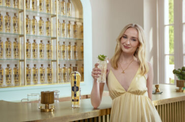 Sophie-Turner-x-St-Germain-Spritz-Up-Your-Summer-campaign-shoot4-1