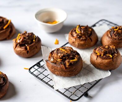 crispy-chocolate-and-praline-brioche-rolls-recipe_enjoy