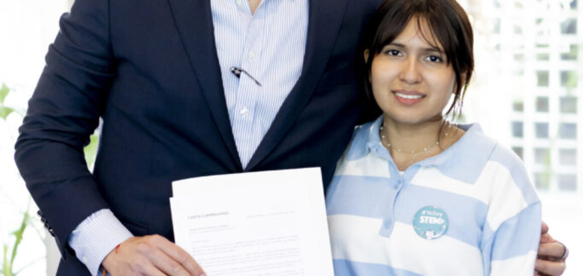 Alfredo Álvarez Madrazo, Dir. Gral LAPI y Ángela Olazarán, Embajadora Programa Angelita