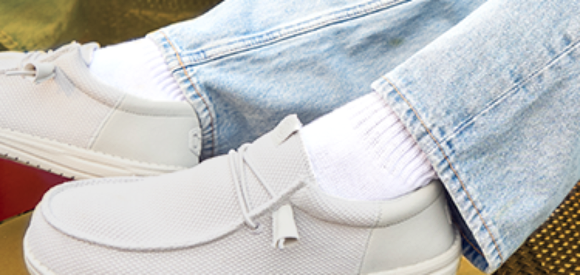 2504_HEYDUDE_EMEA_WW_AlwaysOn_FunkMono_WhatsUp_Mobile