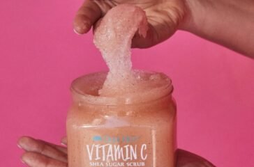 vitaminc-shea-sugar-scrub-on-body_1800x1800_d2da77fe-48af-4f98-8f5a-6c07dc2d28b5