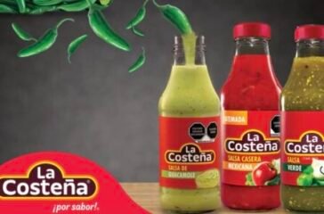 Variedad de salsas para acompañar tacos tradicionales mexicanos