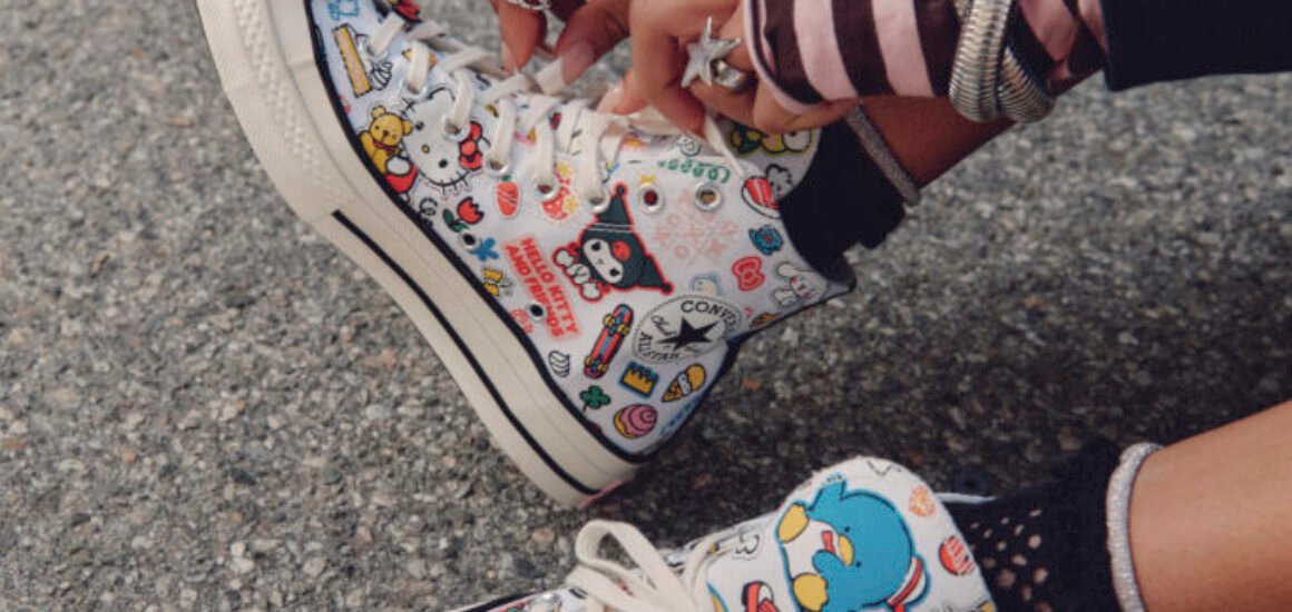 SP26_Hello Kitty_A17696C_Knee Down_Wide_0043_V2 copy