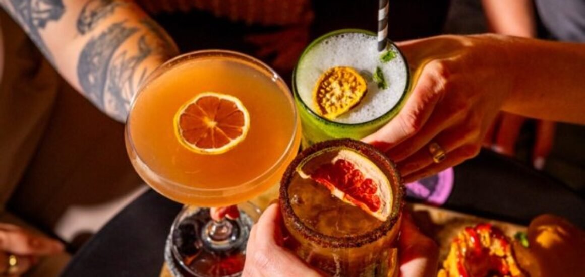 HSF-lounge-happy-hour-10 Large