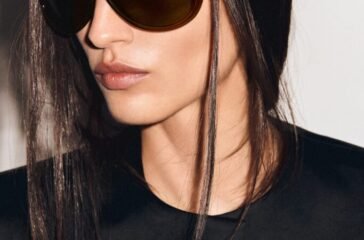 OVERSIZED AVIATOR SUNGLASSES_LIFESTYLE