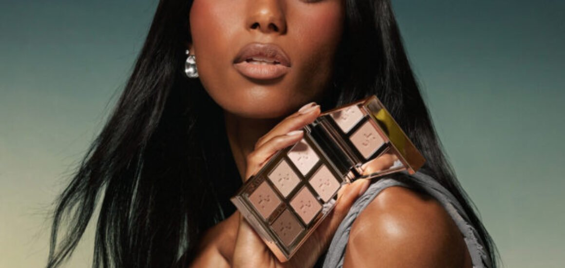 PatrickTa_Eyeshadow_June_S1_Sydney_Holding_0334